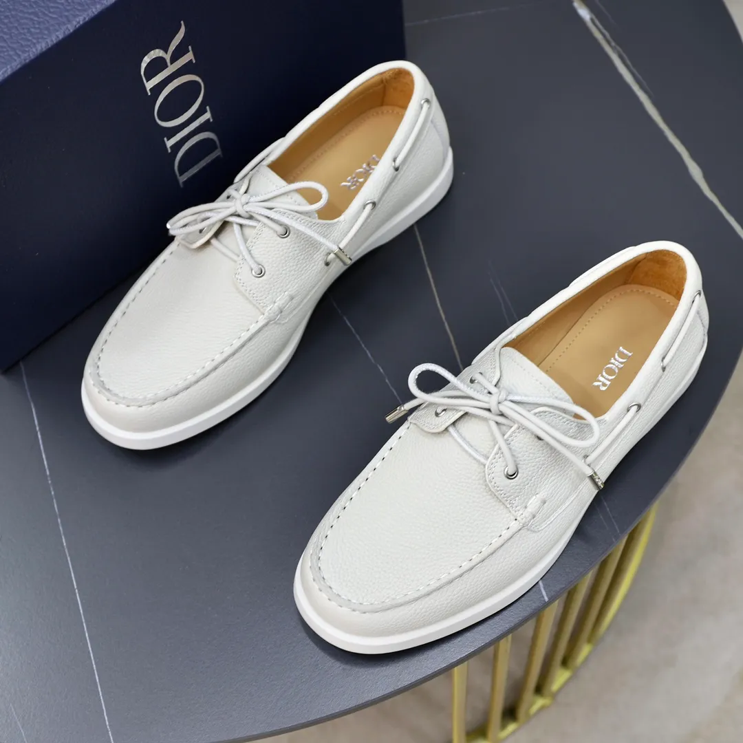 Ex-factory price: 540🙅‍♂️🙅‍♂️🙅‍♂️ Brand: Dior DIOR Standard code: Men's code 38/44 (45 can be customized) Grade: Same as the official website Material: Original cowhide stitching, cowhide lining, original TPU wear-resistant soft outsole Style categories: Leisure and sports version, footwear for driving, young fashion, European and American trends, British style Color: actual picture color